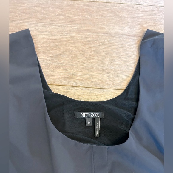 Nic & Zoe. Black tank. - Picture 4 of 4